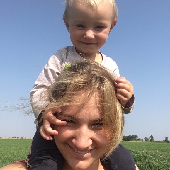 Meet your Posher, Samantha ❤️ - Picture 3 of 4